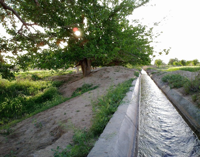 مسیر دسترسی به قنات قصبه